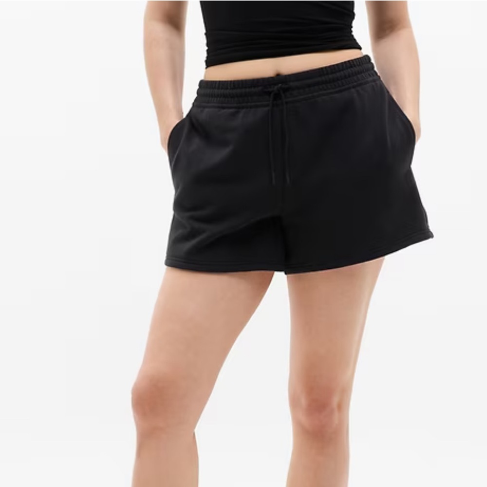 Athleta Forever Fleece Mid Rise 4" Short - Small